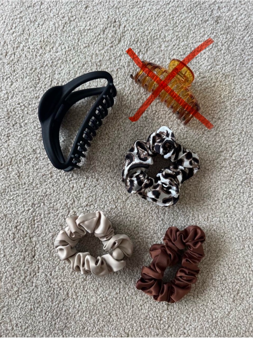 4pc Claw Clip & Scrunchie Hair Accessories Bundle